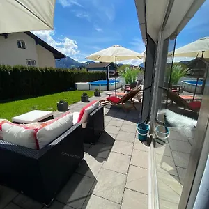 Modernes Alpenapartment Mit Sauna Wintergarten Und Pool , Salzburg Österreich